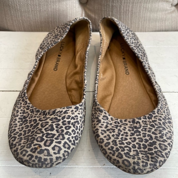 LUCKY Brand Cheetah Leopard Flats Women Size 8 - Picture 1 of 6